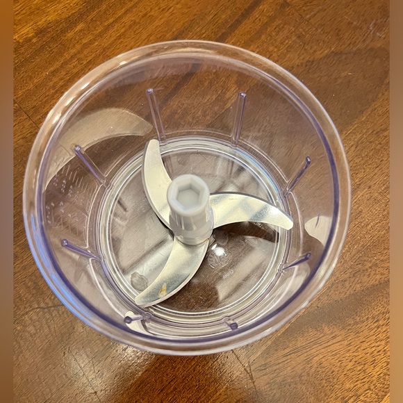 Pampered Chef Manual Food Processor - Picture 3 of 6